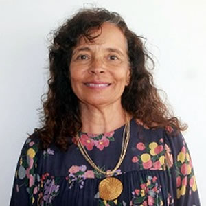 Adm. Yara Maria Guimarães Assis Rezina